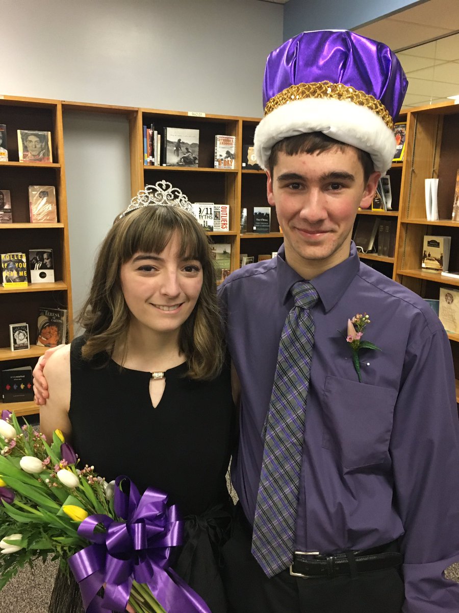 SteelePrincipal's tweet photo. Congratulations VHS Winter Homecoming Court Rachel Feathers and Aaron Gross. #sailorpride https://t.co/eviqBkn6YE