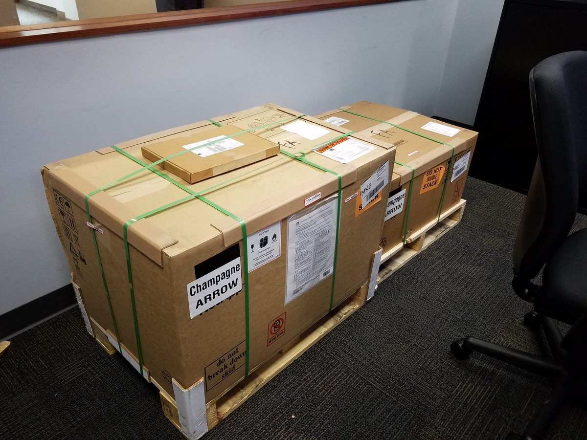 HightowerRoss's tweet photo. New NetApp storage device for the UCC data center.  Busy month for the tech staff. https://t.co/BvJdsM9aHY
