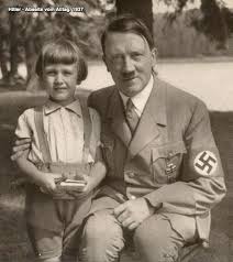 Habzz55's tweet photo. Angela #Merkel sitting on Daddy's Lap Hasn't changed much has she ? #DumpMerkel https://t.co/A50SnJvTIX