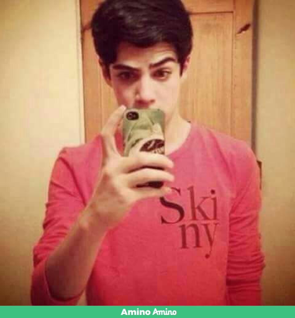maryfer1234's tweet photo. #ThrowbackSomosCD9 un cafee para cinaferonte 👽❤❤💚 https://t.co/u0QoL1hYz1