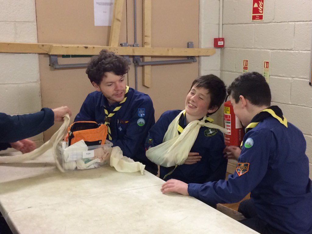 14thDubFriScout's tweet photo. I First Aid tonight @ScoutingIreland #programme2017 https://t.co/qUuUK2EksM