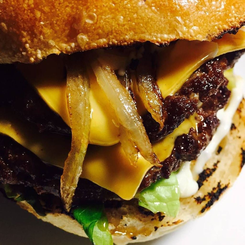 FourThievesPub's tweet photo. Just a sneak peek at what's coming soon onto our menu- watch this space! #foodporn #sohung⦠https://t.co/MXOgED7Nv8 https://t.co/XT6RcGPSvb