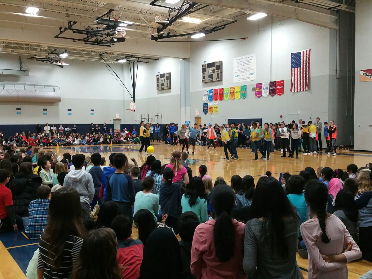 Iowa46's tweet photo. All Scullen students and staff gather to bring on Semester 2....and play 3 legged soccer! @ScullenNews #FutureReady204 #scullenpride https://t.co/6JQ59BYNTS