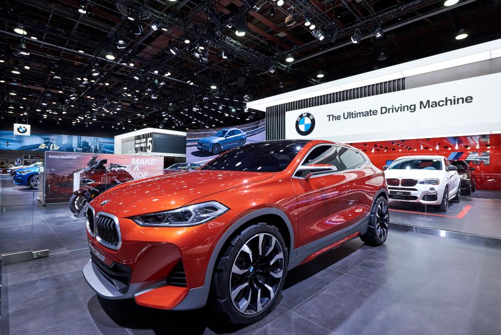 BMW's tweet photo. Tomorrow #NAIAS opens its doors. The all-new #BMW #5series Sedan and the BMW Concept #X2 are among the highlights of the show. #BMWNAIAS https://t.co/Hrhvanak2f