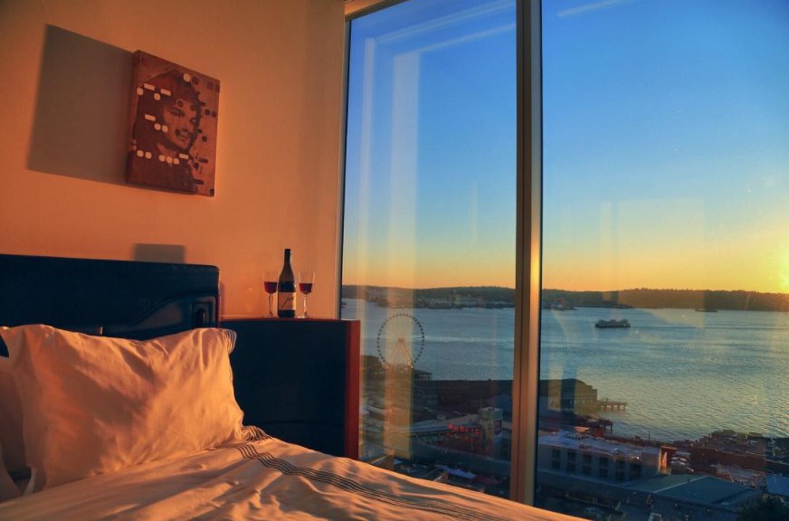 thompsonhotels's tweet photo. "If you need me, I'll be here all weekend." #ThompsonSeattle 
(Photo: kristiwaite) https://t.co/RCT7HL5xIB