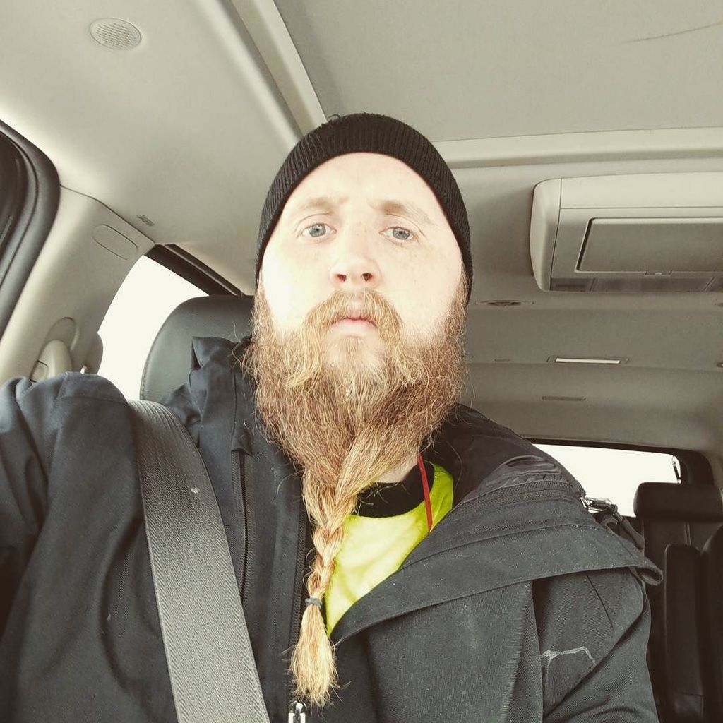 sir_kramer's tweet photo. #beard #razorhater #beardbraid #beardlife #515 #iowa https://t.co/iVpC51Kddb https://t.co/HQiTFM5E1c