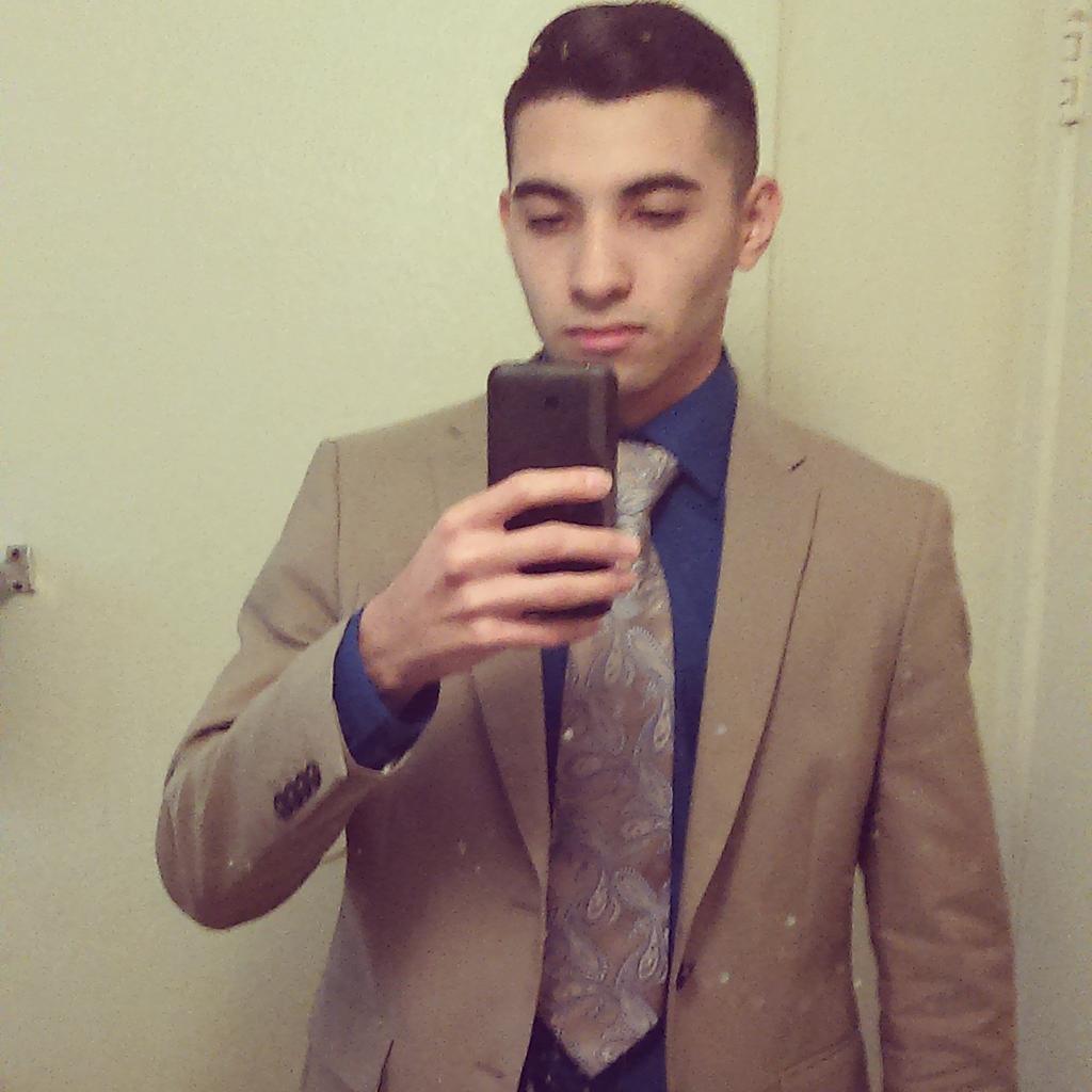 AndrewNino2's tweet photo. #dapperclass https://t.co/dLAhD3uhq5