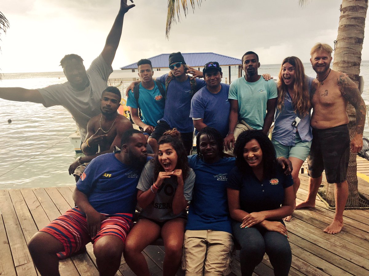 _melmann's tweet photo. thanks for all the laughs and for letting me hang around the shop for 4 week and bug y'all ❤️ #BossAround 🤗🇭🇳🌊 #oceanconnections https://t.co/xHZgoFfQkB