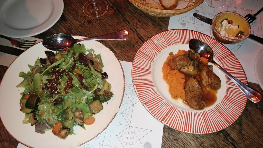 #Amantes d la #gastronomia!Hoy recomendamos #CasaJaguar n el centro d #Madrid.#Ceviche,#arepas,#tabule,#tacos...Todo riquisimo!Pruebalo