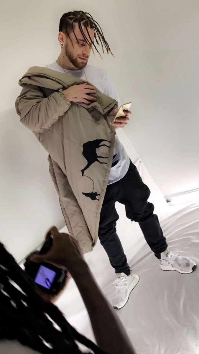1globalslizz's tweet photo. #MamalMade 🐪🐪🐪🐪 https://t.co/vM8MrZDpjS