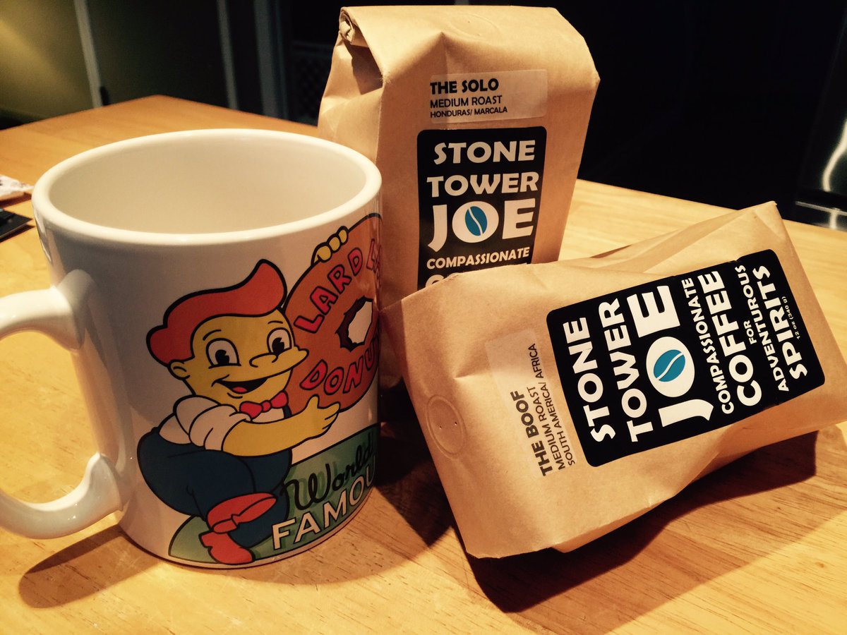 itsthemacguy's tweet photo. A delicious delivery arrived today.  Finally, roasts worthy of me best mug. #big30oz Thanks @stonetowerjoe @RobWLinger https://t.co/nCxe6xlVRo