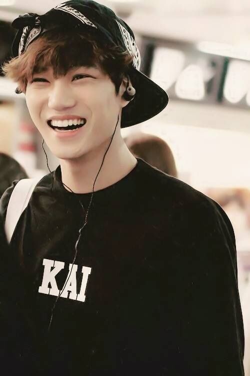 kpop_comedy's tweet photo. Happy birthday kai #HappyKAIDay #happyjonginday https://t.co/tW69v6HdRH