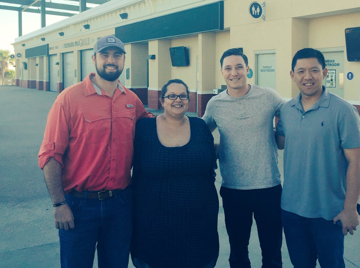 MaryjaneG10's tweet photo. It's beginning to look like baseball season! @jacko71422 @ZVincej @changray3838 #wahooslife https://t.co/r5lSEn6PEj
