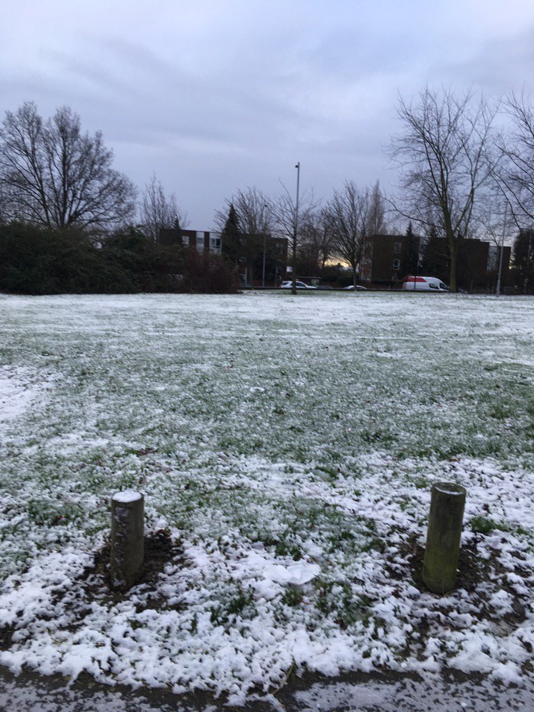 BeksChar's tweet image. Snow