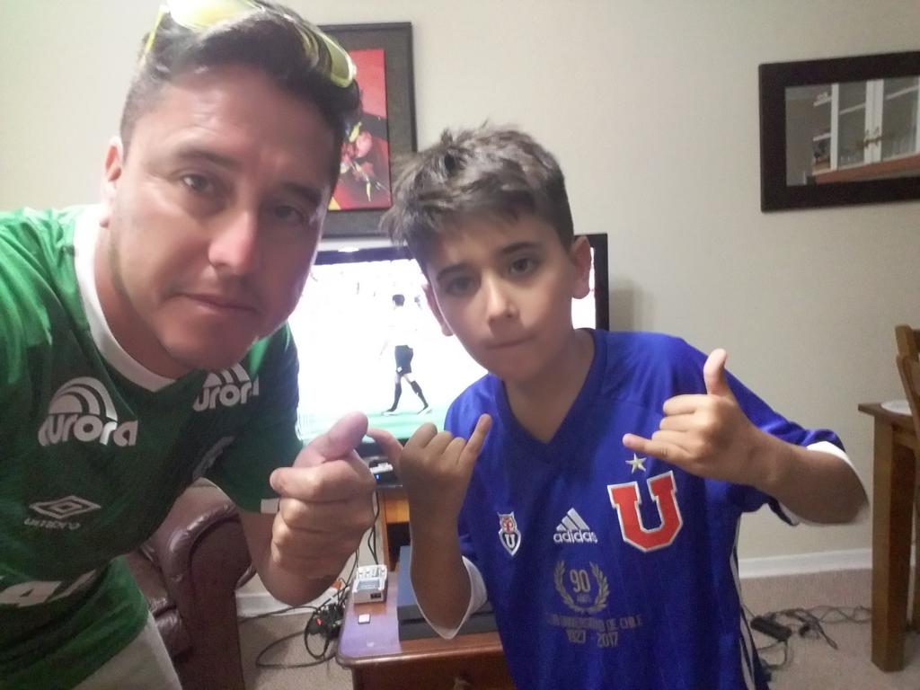 camarahincha's tweet photo. Ya estamos viendo el primer partido de la U esta de esta temporada @rodrigosepu #camarahincha #xmega https://t.co/to9ZwyrYbI