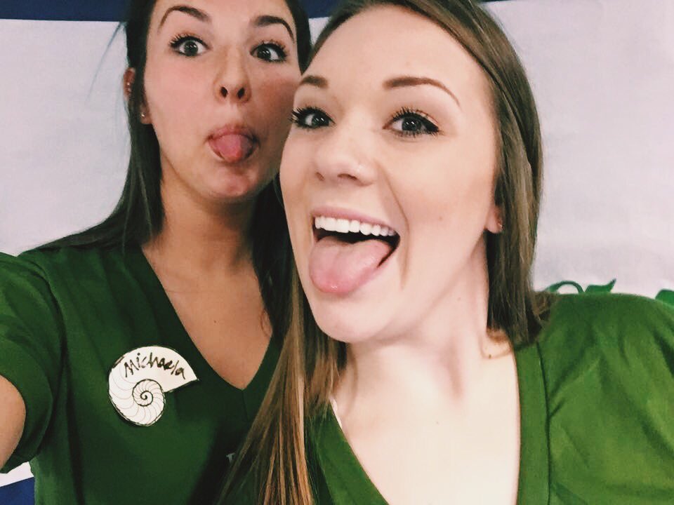 rain drop
drop top
go greek, go greek 
don't stop!