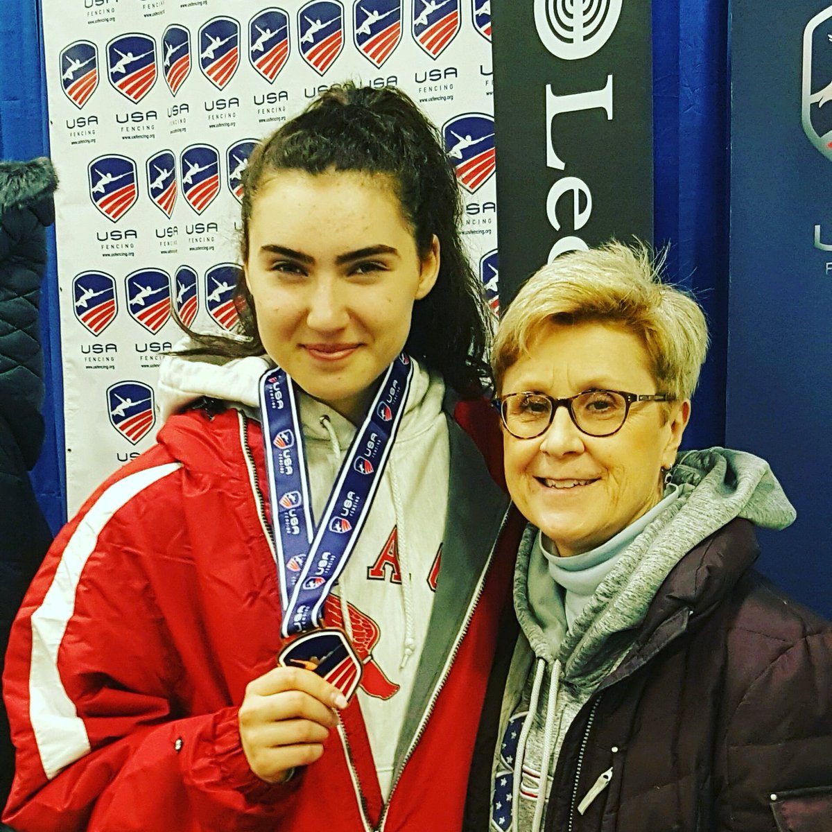 OnPointFencing's tweet photo. Ariana Mangano is a #WorldTeam contender in cadet, Jr &amp; Sr💥 #fencing #NYAC
📹#interview in bio w/Mangano &amp; coach Donna Stone (US WE pioneer!) https://t.co/N2tIDc4syk