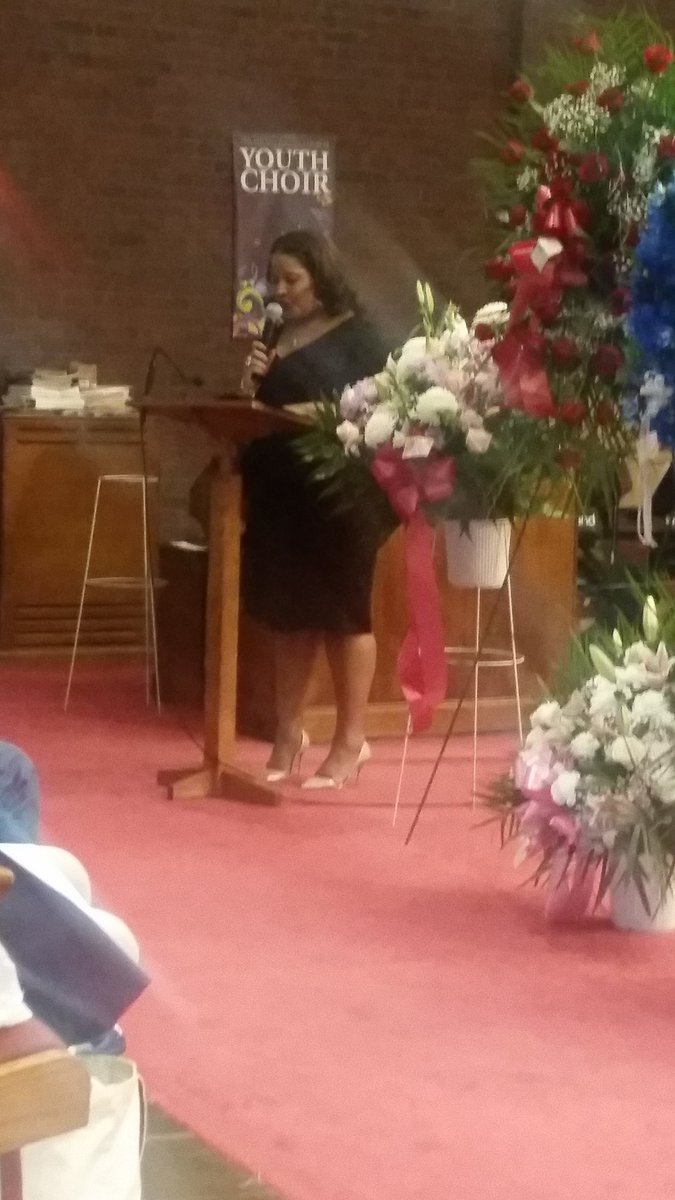 CARIBAMMEDIA's tweet photo. Consul General Trudy Deans offering tribute to the Mckenzie family on the loss of their daughter 14 yr old  #ShamoyaMckenzie. #ConGenJaNy https://t.co/bCu3ZA36Bt