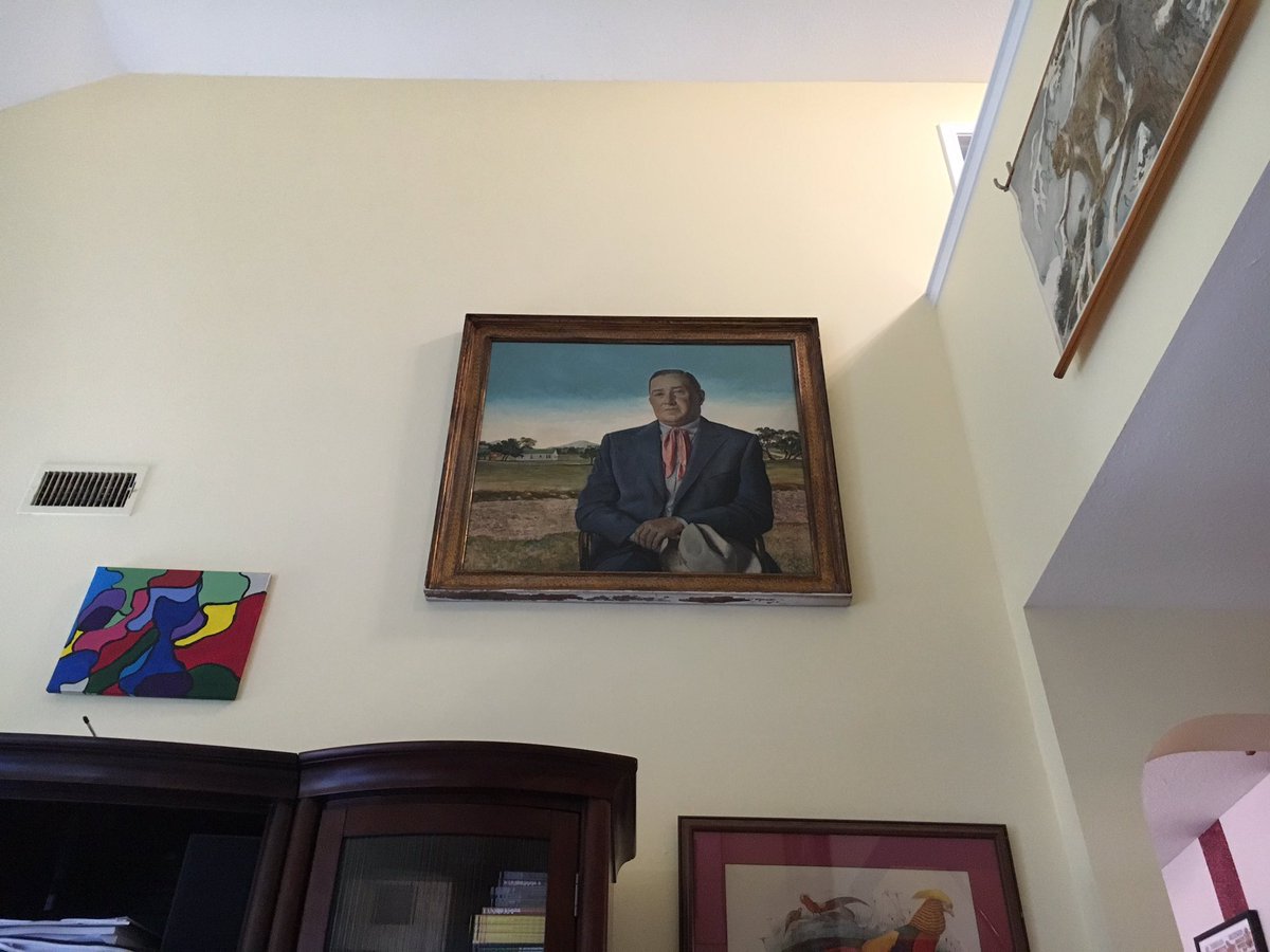 TheNavymanCan's tweet photo. Got that impossibly high picture to mount? Let me help. https://t.co/MUC4svUrv3