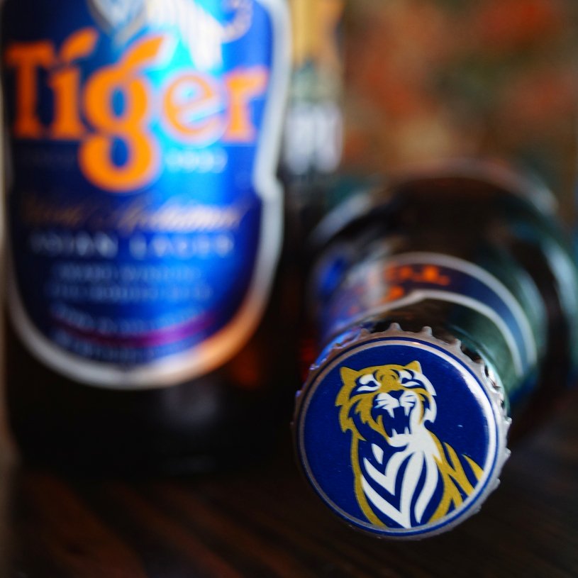 The weekend is finally here! Come have a drink at the bar before joining us for dinner. #tigerbeer #friday #datenight
