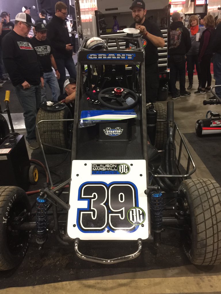openwheelKT's tweet photo. My favorite story of #ChiliBowl2017 is @JustinGrant40 getting a run in the @ClausonMarshall 39. #GiverHell https://t.co/QWmvYv1Pm4