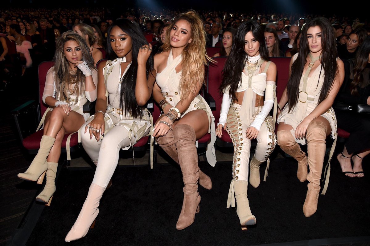 SpainCamren's tweet photo. RT PARA VOTAR

#WorkFromHome #BestMusicVideo #iHeartAwards https://t.co/8g8BQhmvRW