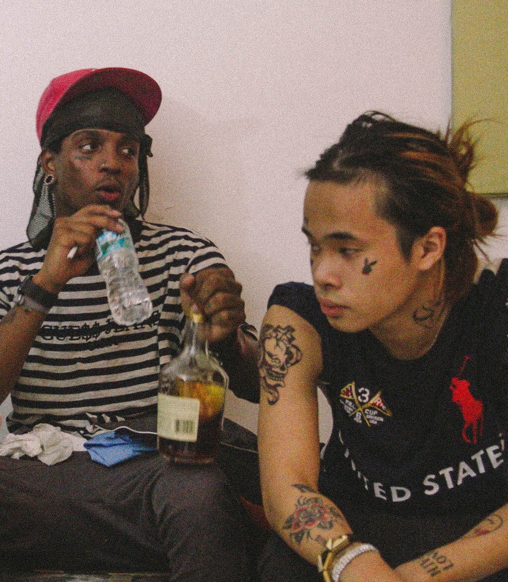 VLLN007's tweet photo. Art of War @THESLUMPGOD @yungboitrunks https://t.co/TMKVD1INGu