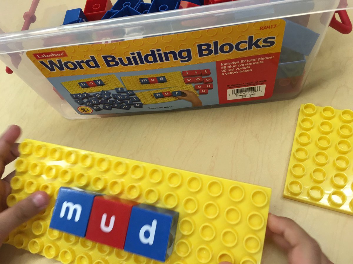 MsJiJionline's tweet photo. With word building blocks, we worked on three letter words @PLASP_CCS @PeelSchools #plasp #earlylearnimg #language https://t.co/QQhpitpVI8