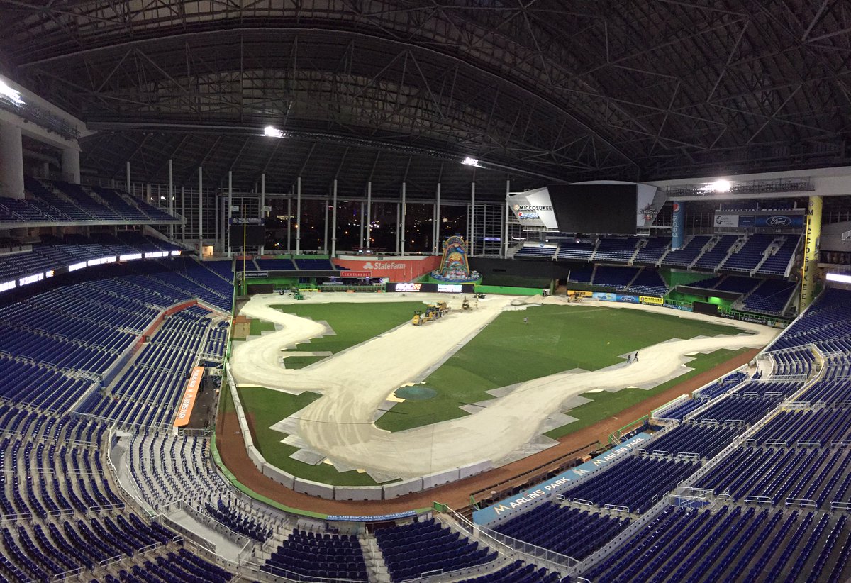 RaceOfChampions's tweet photo. It's happening. #ROCMiami x @MarlinsPark #trackbuild #day2 https://t.co/7ntXskDtqs
