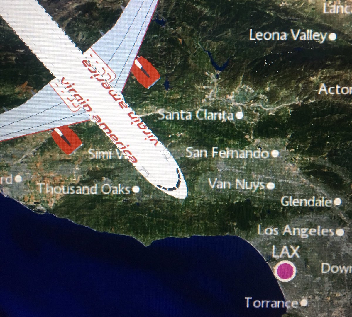 AuxGodd's tweet photo. when they say "we almost to LA" on speaker phone https://t.co/oLL8x4j6St