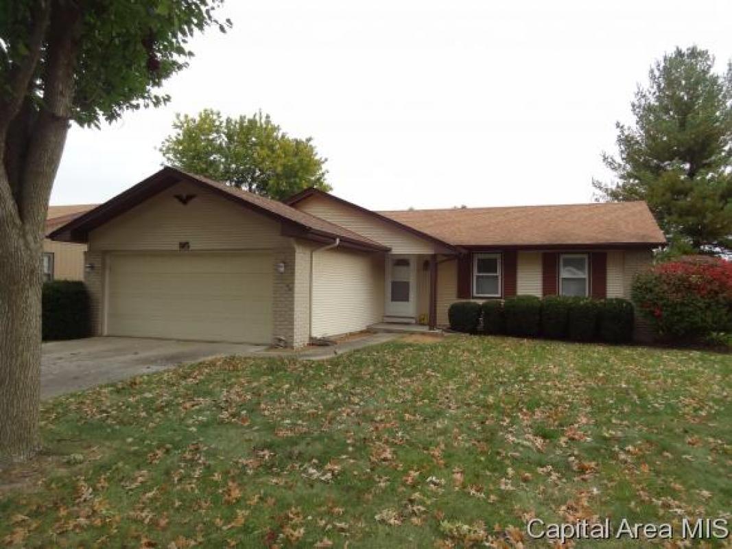 REMAXSPRNGFLD's tweet photo. Experience a virtual tour of RE/MAX Professionals's listing on 95  Springbrook #Springfi... https://t.co/Pd2HMLTfnX https://t.co/yKAaqVA0Iw