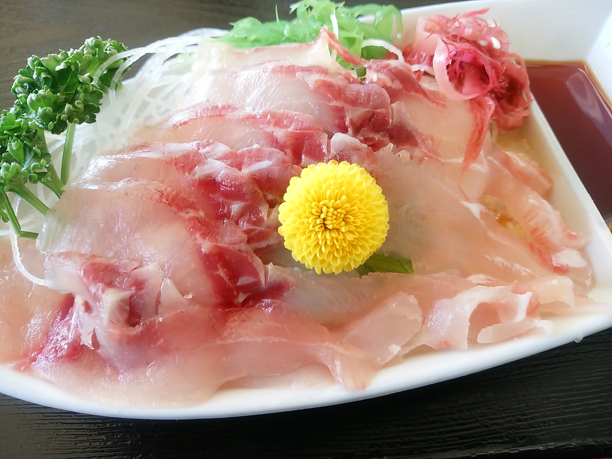 霞ケ浦北浦水産事務所 No Twitter 鯉刺身 左 鯉洗い 右 刺身は骨切りした薄切り身を食します 洗いは調理法に多少違いがありますが 薄切り身を温水で固め 流水又は氷水でさらに冷やし締めコリコリとした食感に仕上げます 古くから日本人が好んできた鯉は 他にも 霞ケ浦北浦水産事務所 No Twitter 鯉刺身 左 鯉洗い 右 刺身は骨切りした薄切り身を食します 洗いは調理法に多少違いがありますが 薄切り身を温水で固め 流水又は氷水でさらに冷やし締めコリコリとした食感に仕上げます 古くから日本人が好んできた鯉は 他にも