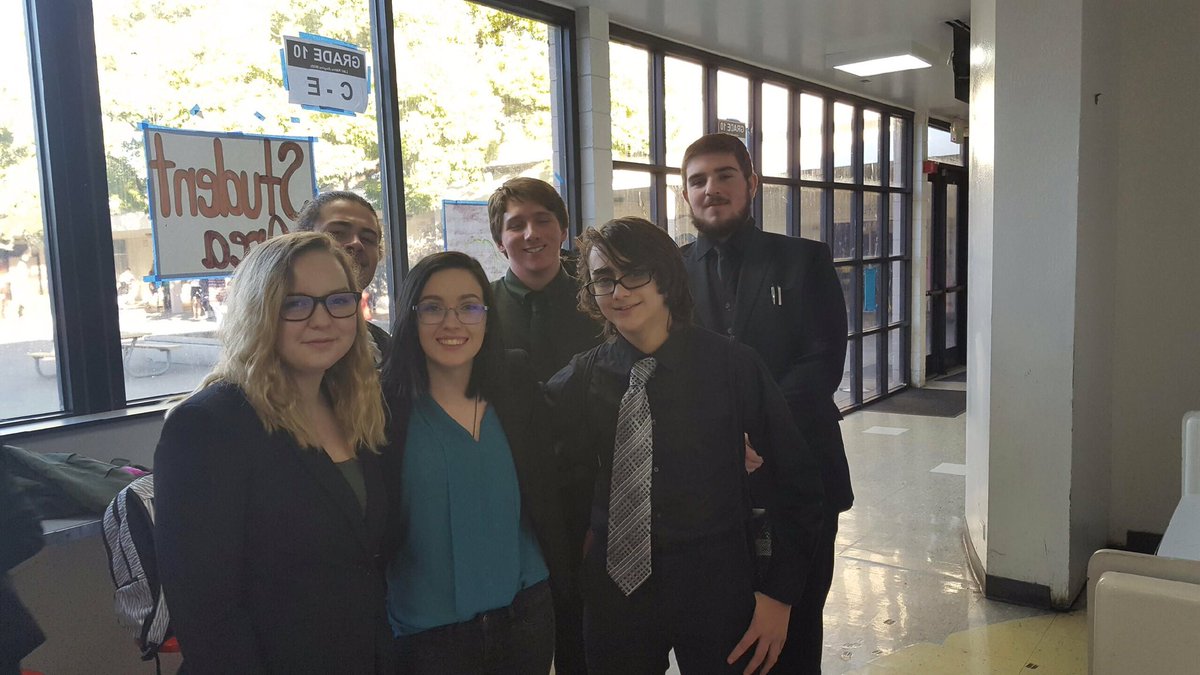 The dragons have arrived at the MLK tournament and are ready to speak fire! Good luck! #godragonz