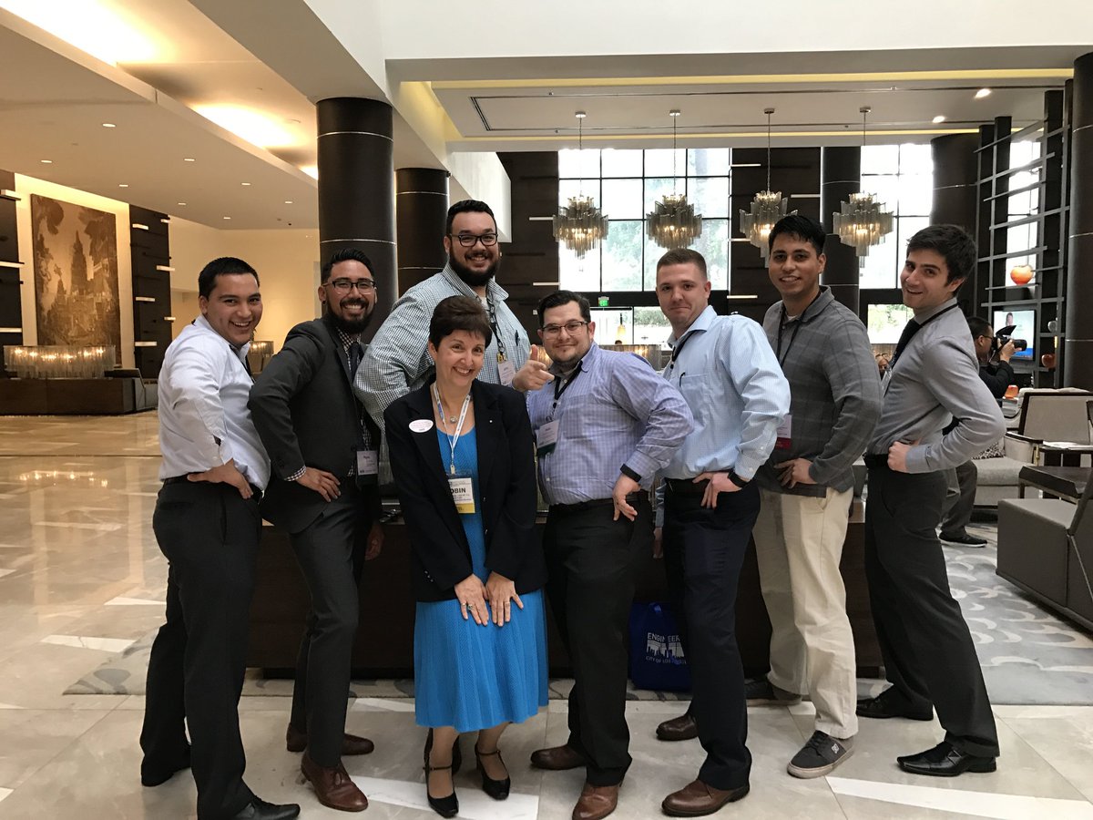 RobinKemperASCE's tweet photo. At an #ASCE MRLC (Multi-regional Leadership Conference) in LA with Younger Members!
@ASCETweets @ASCEoc #ASCE2017 https://t.co/GVgBSyU0od