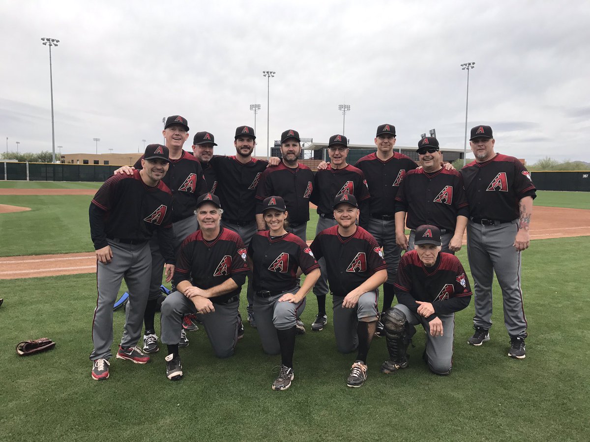 TheRadioJay's tweet photo. We did it 🙌 @Dbacks Fantasy camp champs @DbacksAcademy @GregSwindell #dbacksfantasycamp #955TheMountain https://t.co/09Bjsf1vPC