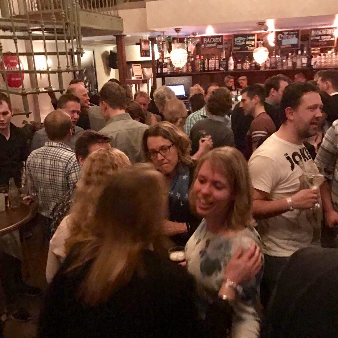 Goedemorgen! Na een gezellige openingsborrel gisteravond staat <a href="/JCIEmmen/">JCI Emmen</a> vandaag voor jullie klaar in het <a href="/AtlasEmmen/">ATLAS Theater</a>! 
#gelukkiginemmen