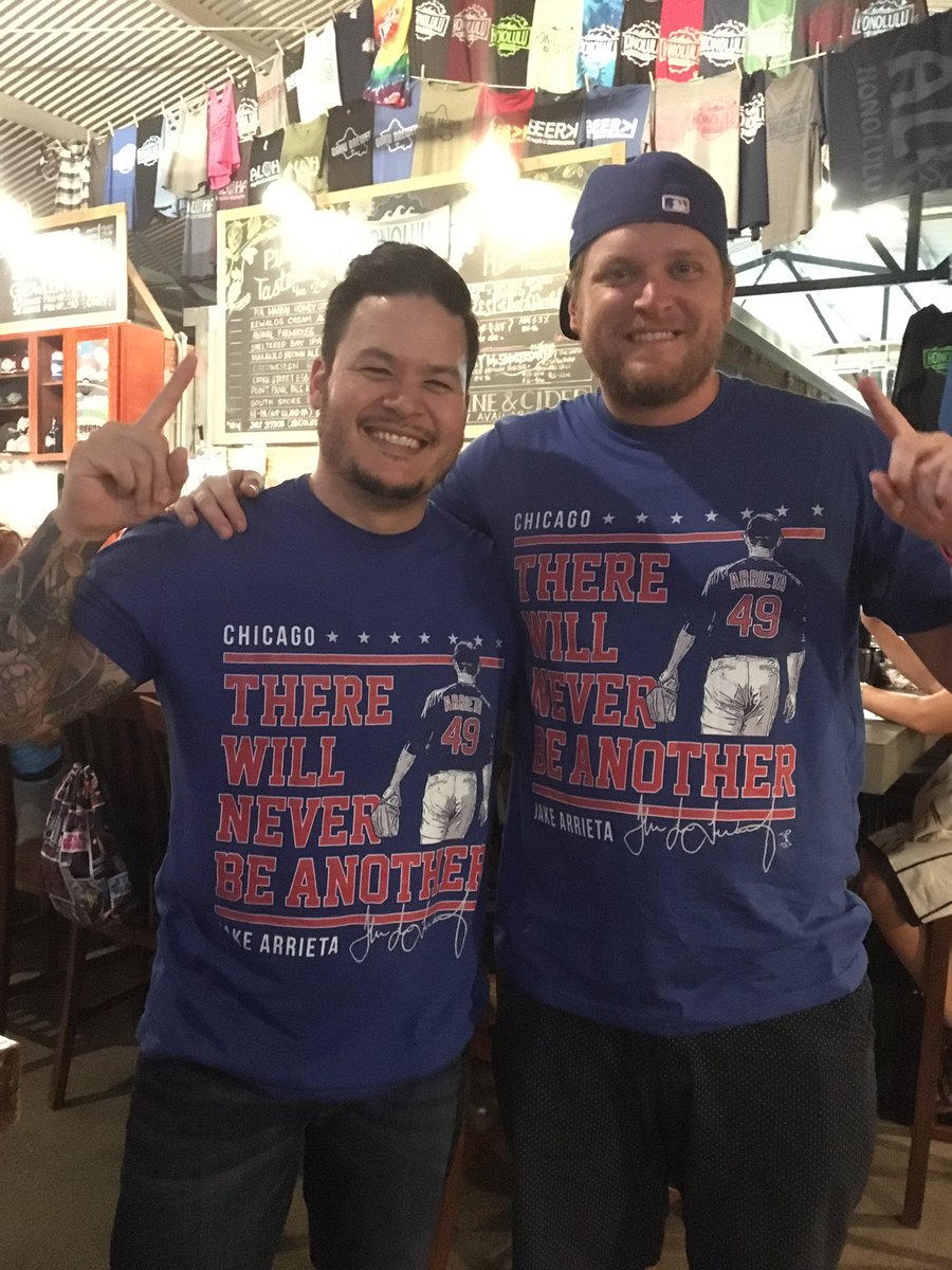 Showing <a href="/JArrieta34/">Jake Arrieta</a> some love from da Aloha State! #twinning #jakethegreat #hnlbeerworks