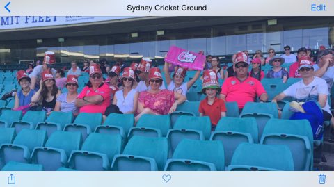 RobPeel71's tweet photo. #theHCG bucket heads ready for the #smashemsixers https://t.co/jnFOCu9F2D
