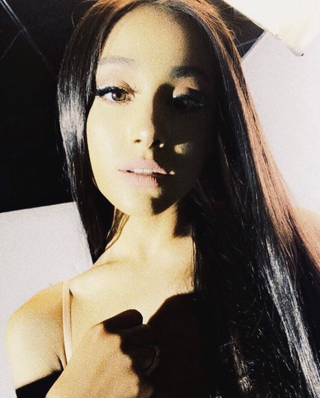 manyboca's tweet image. HOLY FUCKING SHIT I CHOKED @ArianaGrande