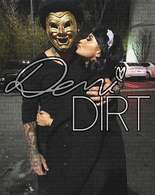 portallovato's tweet photo. Outra foto vazada de Demi Lovato e Guilherme Bomba no Halloween de 2016. #BestFanArmy #Lovatics #iHeartAwards https://t.co/5o8DLVqpJJ