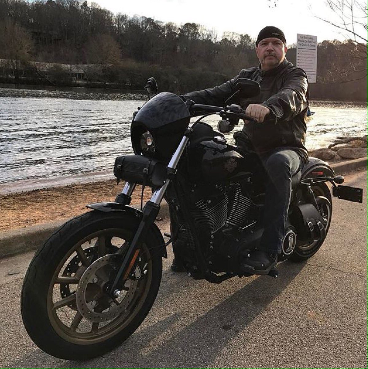 TeamChaosRac1ng's tweet photo. A great day to ride and be free‼️☠️🇺🇸 #harleydavidson #hellbenderharleydavidson #lowriders #fxdls #screamineagle110 #dyna https://t.co/imU6BF1SVV