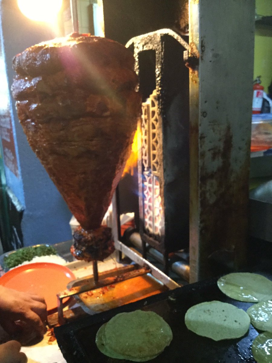 Pase lo que pase, nunca puedo dejar de disfrutar mis tacos al pastor en <a href="/elcorraltacos/">El corral, taqueria</a>