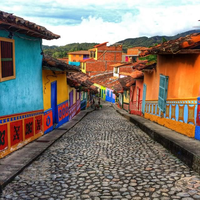 AmazingCities_'s tweet photo. MEDELLIN, COLOMBIA🇨🇴 https://t.co/P6I7tgbfo4