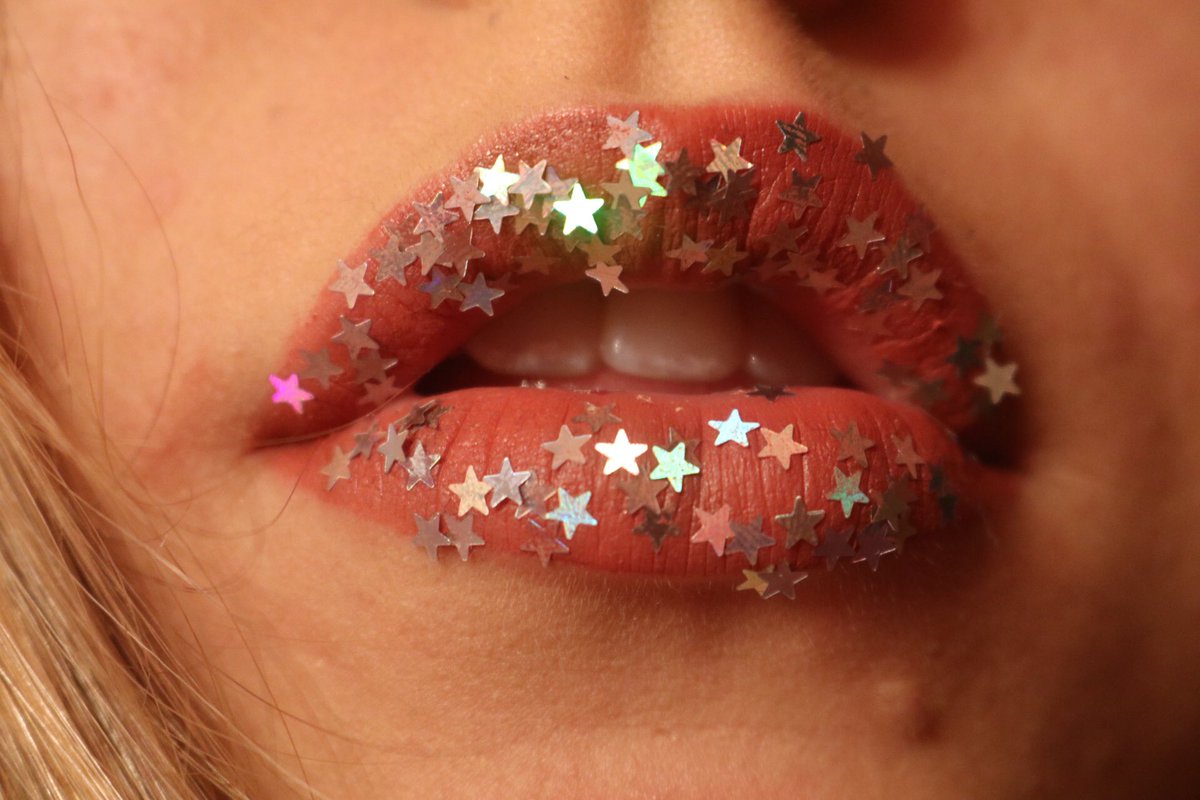 savrathbun's tweet photo. stargirl https://t.co/FNhIj4jOQN