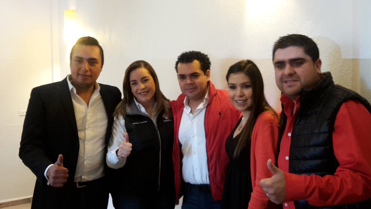 Alex_Oyervides's tweet photo. Visita del líder nacional de la @RJXMex  @PabloAnguloB a Coahuila @lalomedrano11 @Veronica_mtz @azaleamaldonado https://t.co/cAgdy0LIJI