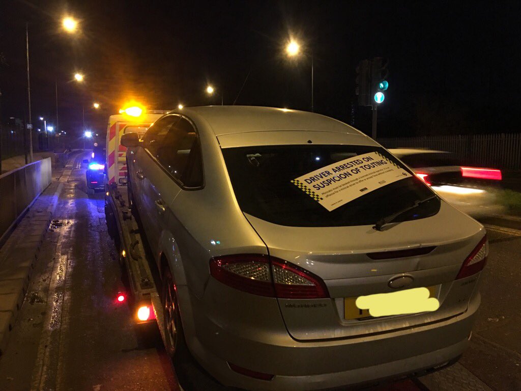 MPSRTPC's tweet photo. Driver of this PHV just stopped by #CabsUnit and @TfLTPH in @MPSGreenwich with POB. Not a PHV driver and no drivers licence or insurance https://t.co/8ay2uaS5Nn