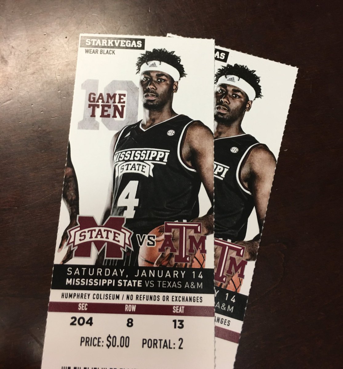 HailStateMBK's tweet image. CONTEST | RT to win 2 tickets to tomorrow's #BLACKOUT game vs Texas A&amp;amp;M!  One winner will be chosen tomorrow morning. 

#HailState
