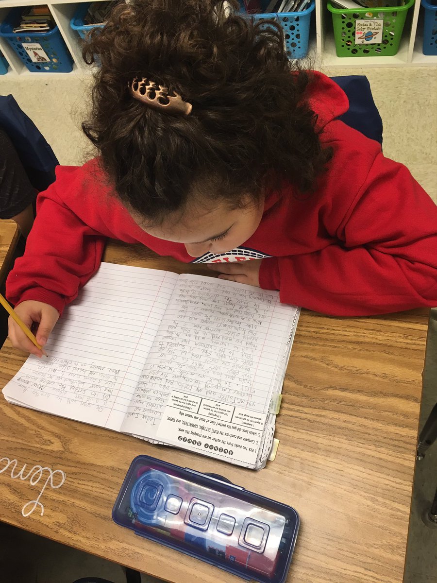 MrsAbbySandlin's tweet photo. Students compared two stories by #PatriciaPolacco using extended response. #increasingstamina #GAMilestonesready #readingresponse #3rdGrade https://t.co/c3PT7rVf5x