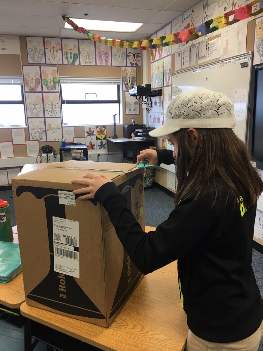 ClassroomD4's tweet photo. Thank you @marketo for purchasing @KaplanCo Hokki Stools for Room360 Great to have #PartnersInEd support #FlexibleSeating @EdAllianceWasho https://t.co/otA4ZkiAjB