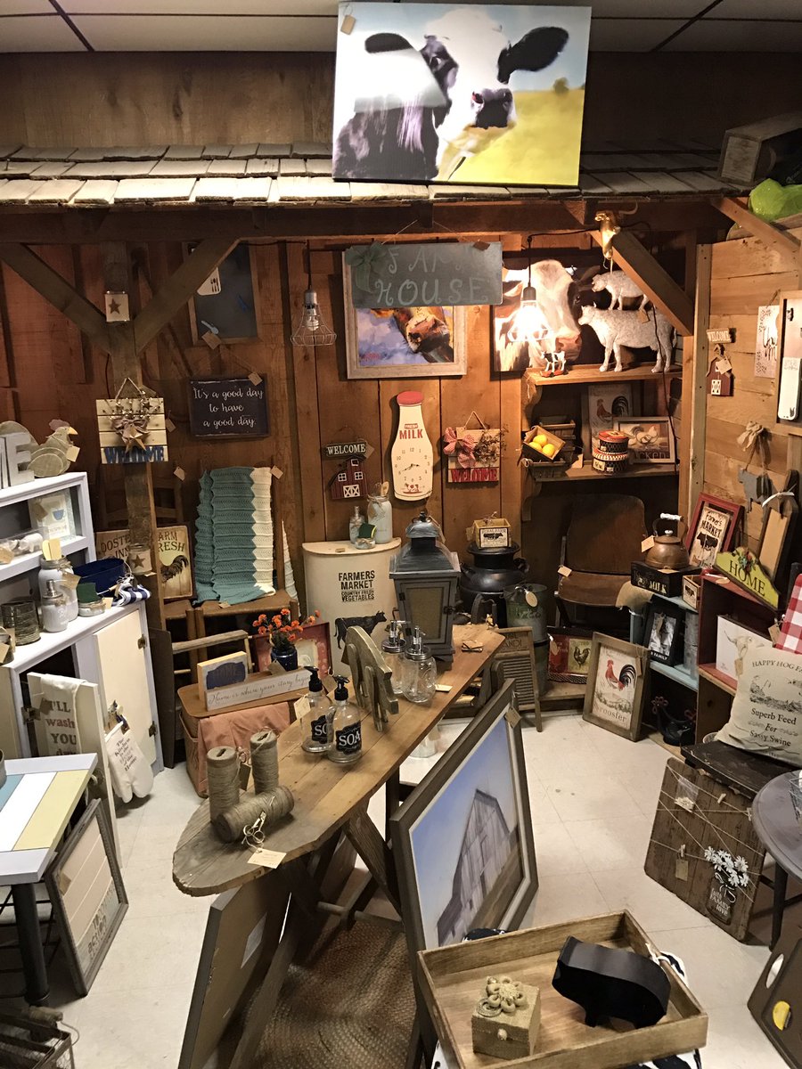 cwilliams59's tweet photo. Step inside the main building and visit Cheryl &amp; Farmhouse Finds at Trade Days tomorrow in Livingston. https://t.co/oymH6iKrUK